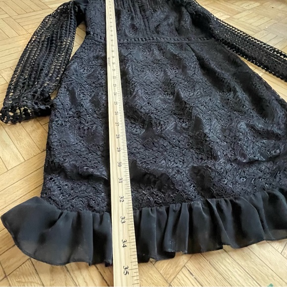 PrettyLittleThing Night Classy Dress - Picture 4 of 13